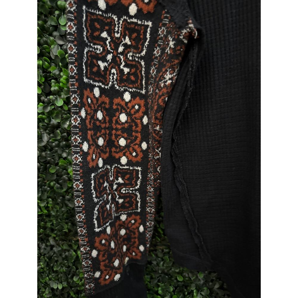 We The Free, Thermal Sweater, Black Nikki Knit Thumb Hole Top, Size M - Picture 2 of 5